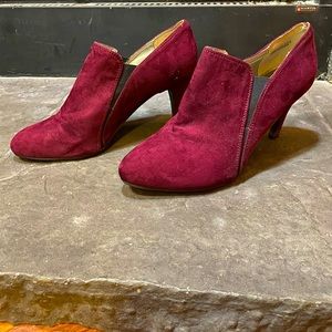 Sz 11 maroon booties